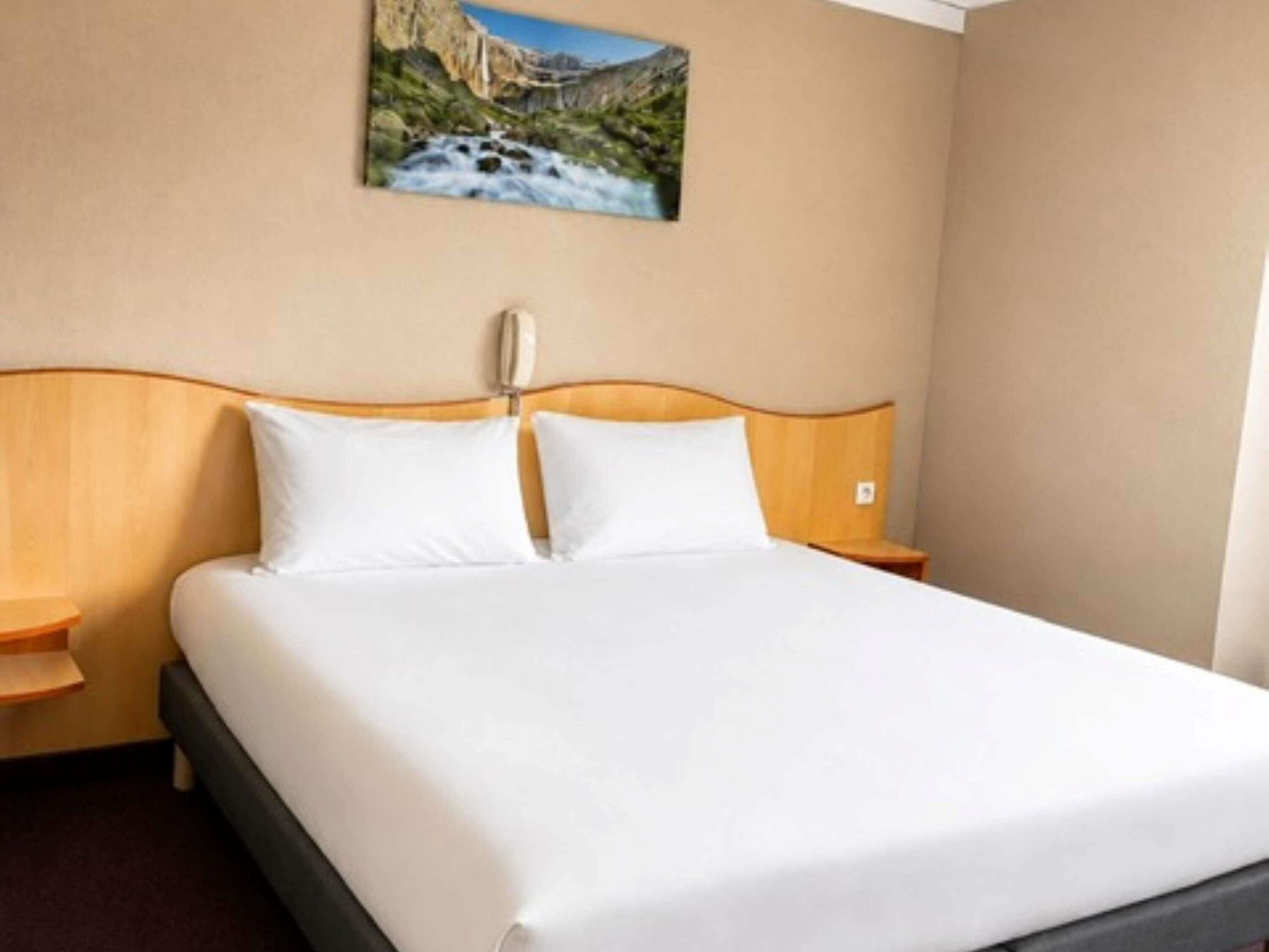 Ropa de cama de alta calidad y escritorio 