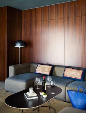 Interior - OKKO Hotels Cannes Centre (Cannes)