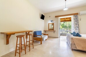 Studio | Premium bedding, in-room safe, soundproofing, free WiFi - Angela Hotel and Apartments (Corfu)