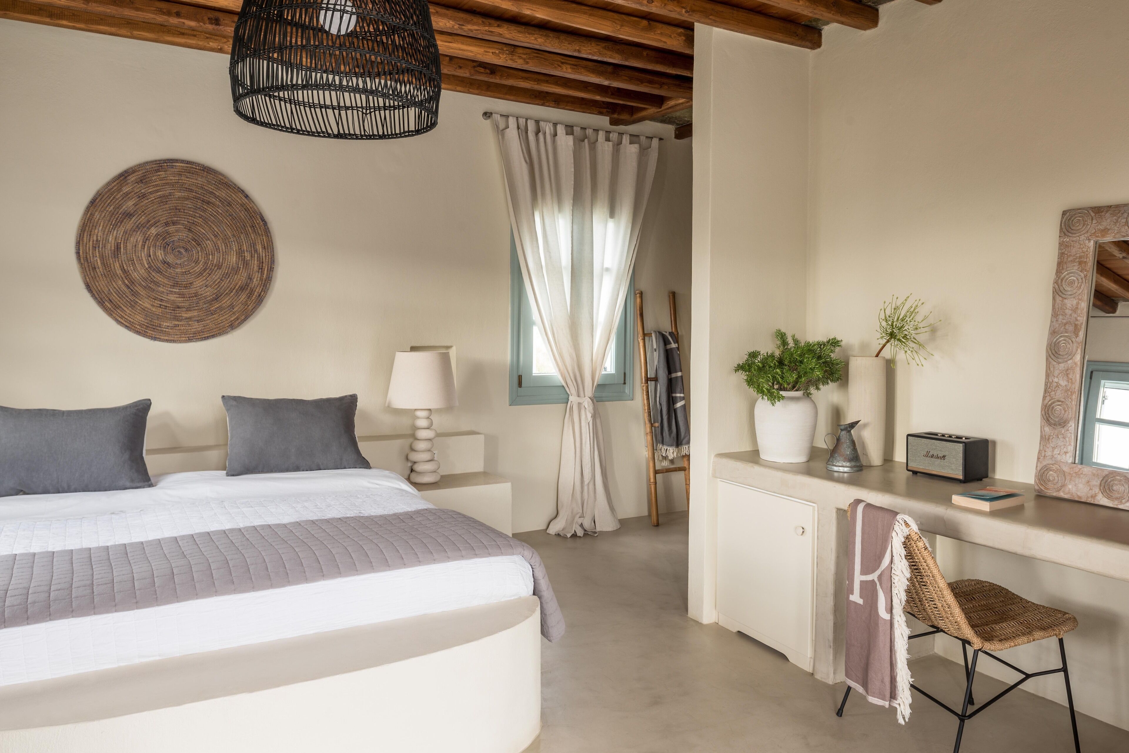 superior double room (flaros) | living area | flat-screen tv