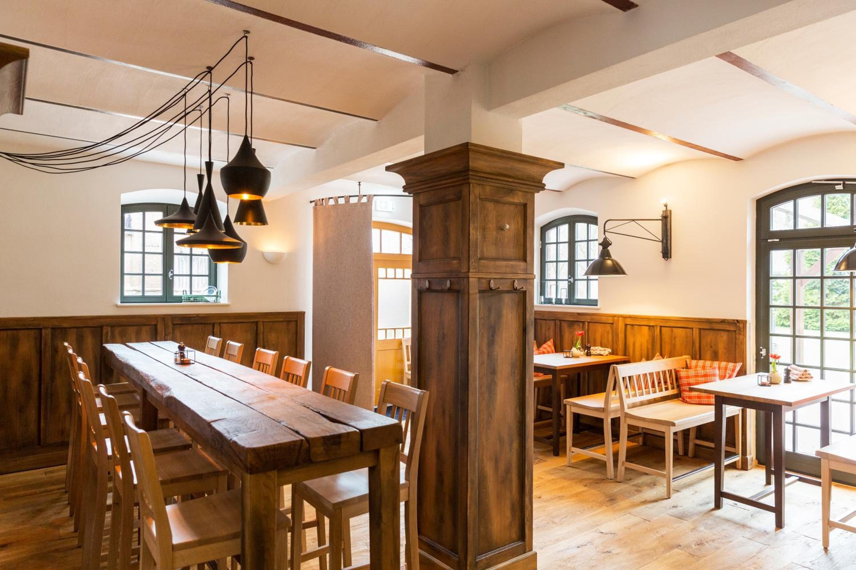 lunch and dinner served, local cuisine