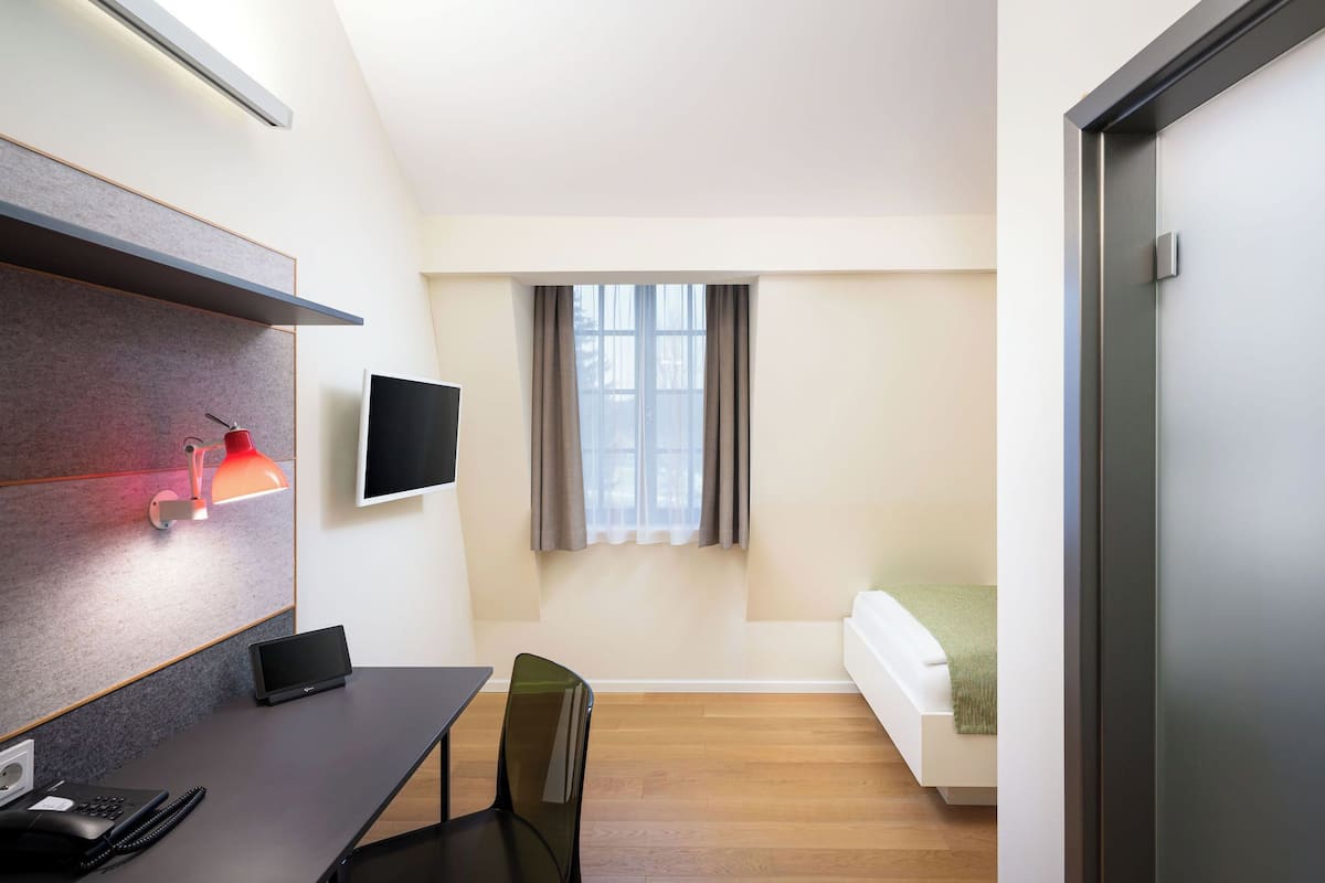 Single Room | 2 bedrooms, premium bedding, in-room safe, soundproofing