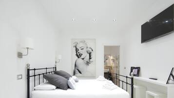 Zimmersafe, Schreibtisch, schallisolierte Zimmer, kostenloses WLAN