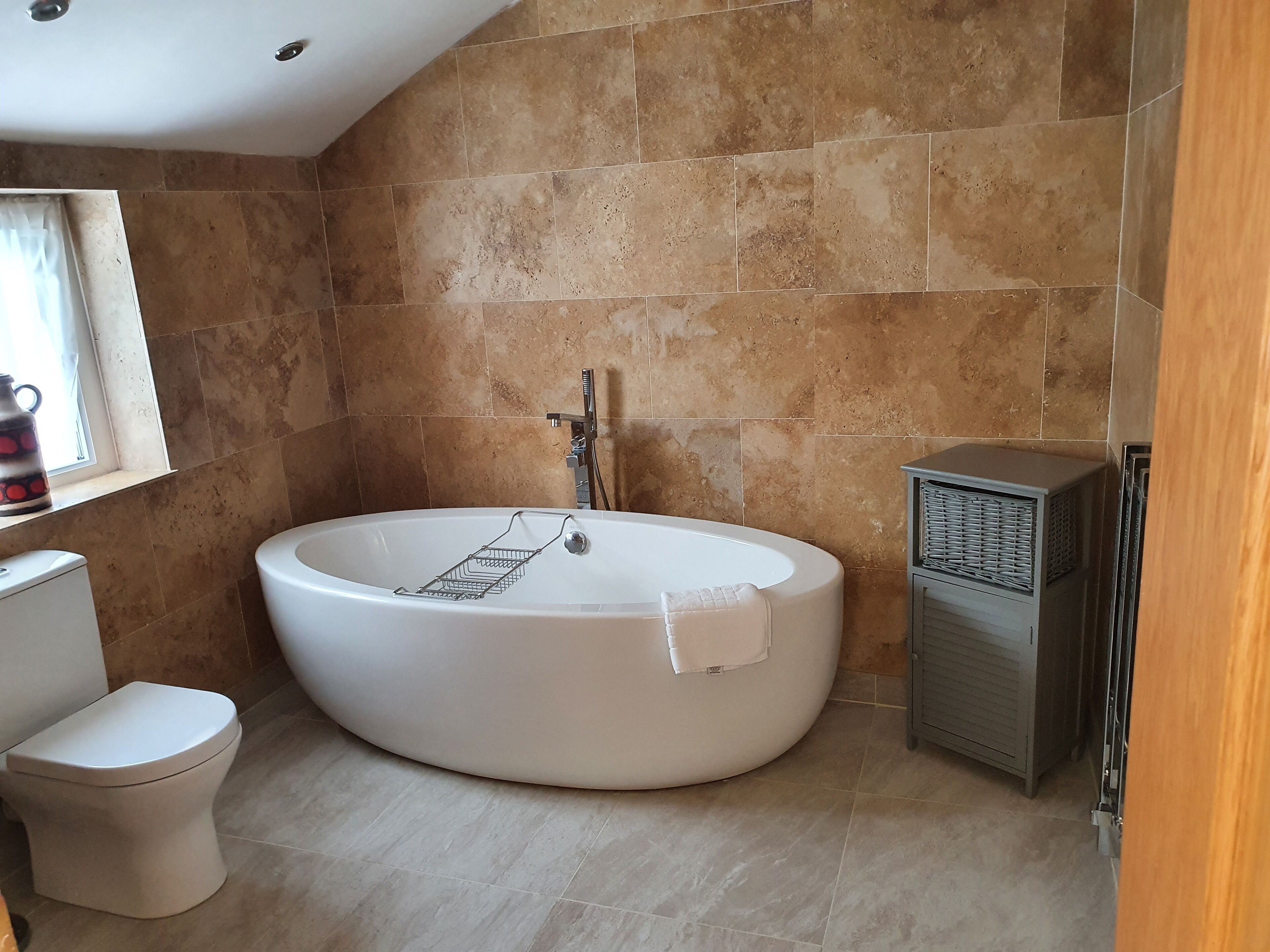 ty dre 22a | bathroom | free toiletries, hair dryer, towels, soap