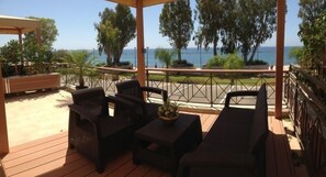 Apartamento, 3 habitaciones, vistas al mar | Terraza o patio
