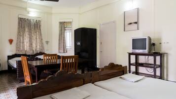 Standard Triple Room, 1 Double Bed with Sofa bed | Premium bedding, free WiFi