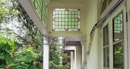 Bentleys Hotel Colaba