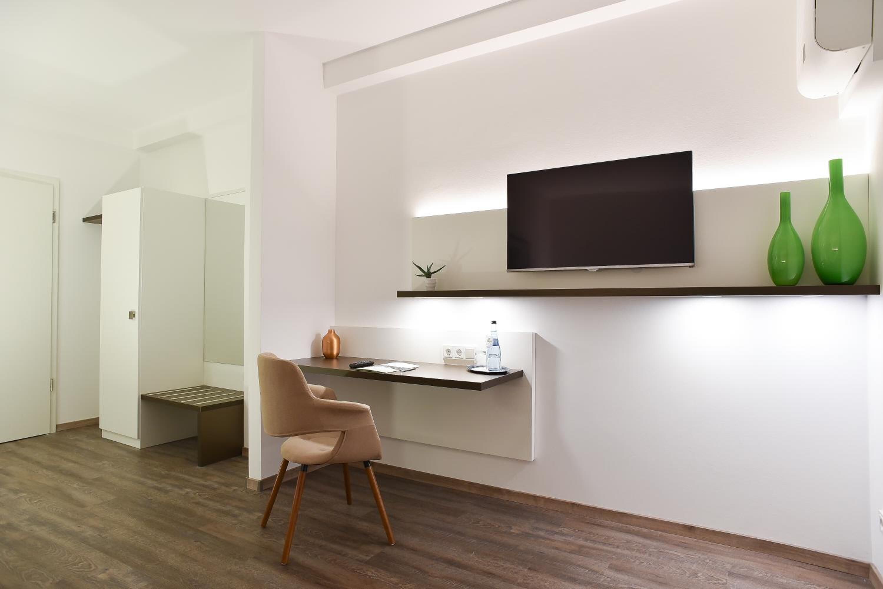 desk, blackout curtains, soundproofing, cots/infant beds