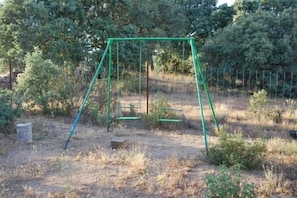 Children’s play area – outdoor