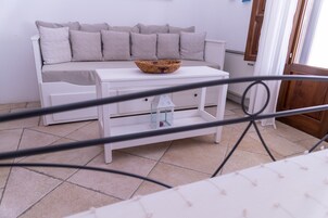 Monolocale, balcone | Biancheria da letto di alta qualità, insonorizzazione