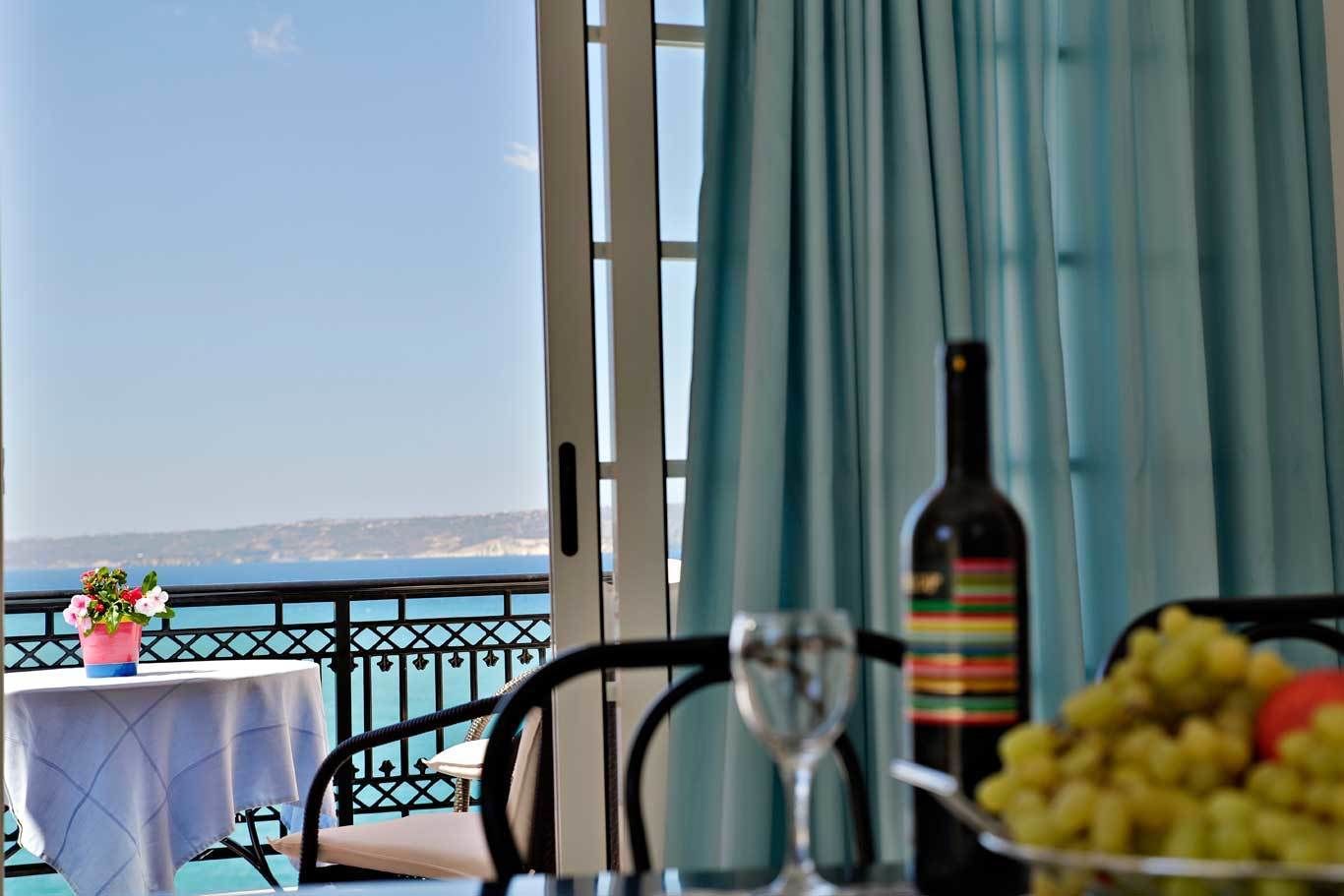 Departamento, 3 habitaciones, 2 baños | Servicio a la habitación