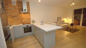 Apartment, 1 Bedroom, Terrace (Moraine Hill) | Living room | TV