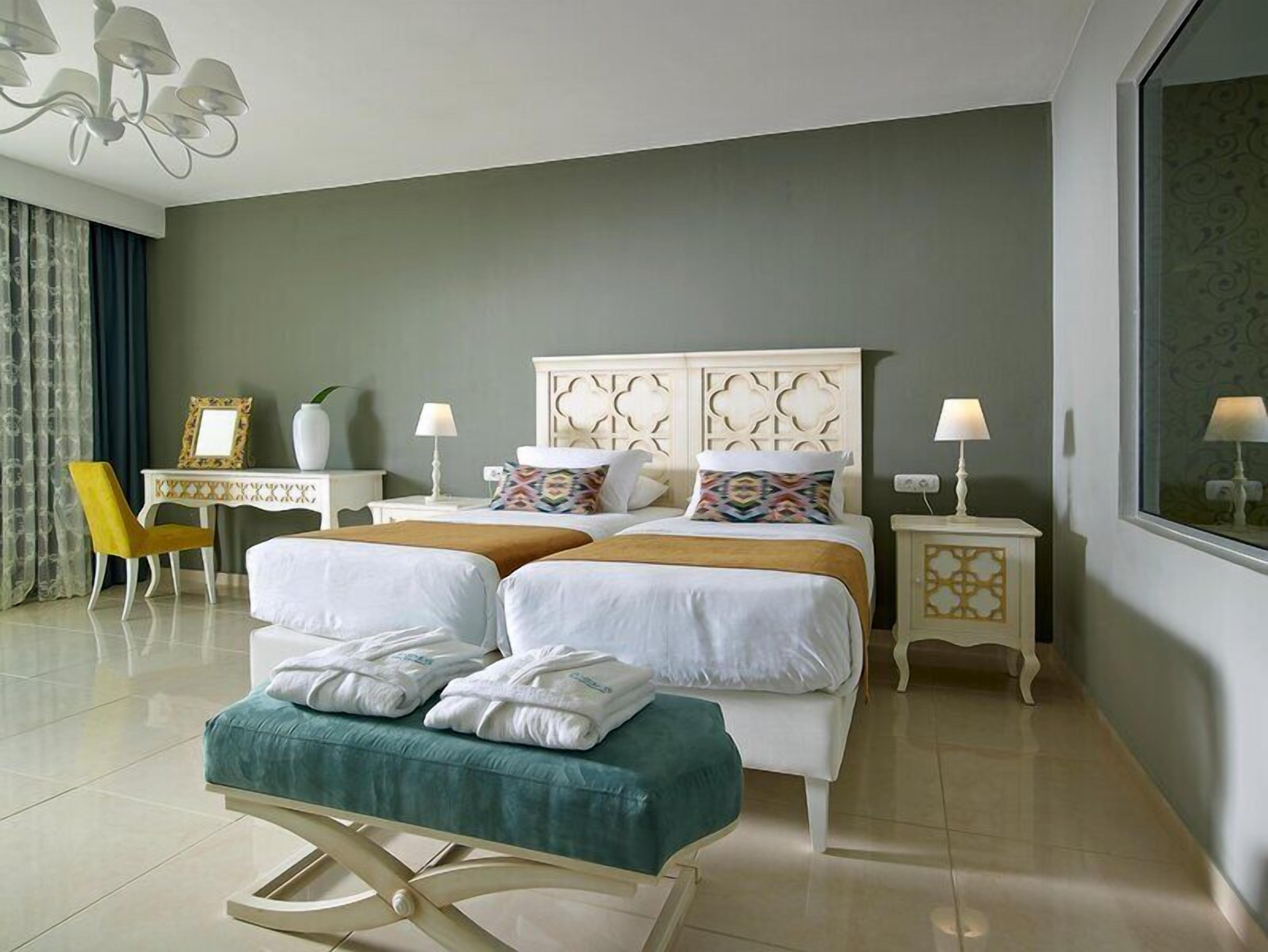 Deluxe Room, Garden View (Family, Sharing Pool)