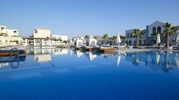 Indoor pool, 2 outdoor pools, pool umbrellas, sun loungers