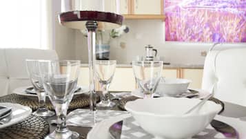 Deluxe Apartment, Ensuite (Lavender Flat) | 1 bedroom, individually furnished, soundproofing, iron/ironing board
