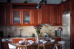 Family Apartment, Ensuite (Rose Velvet)