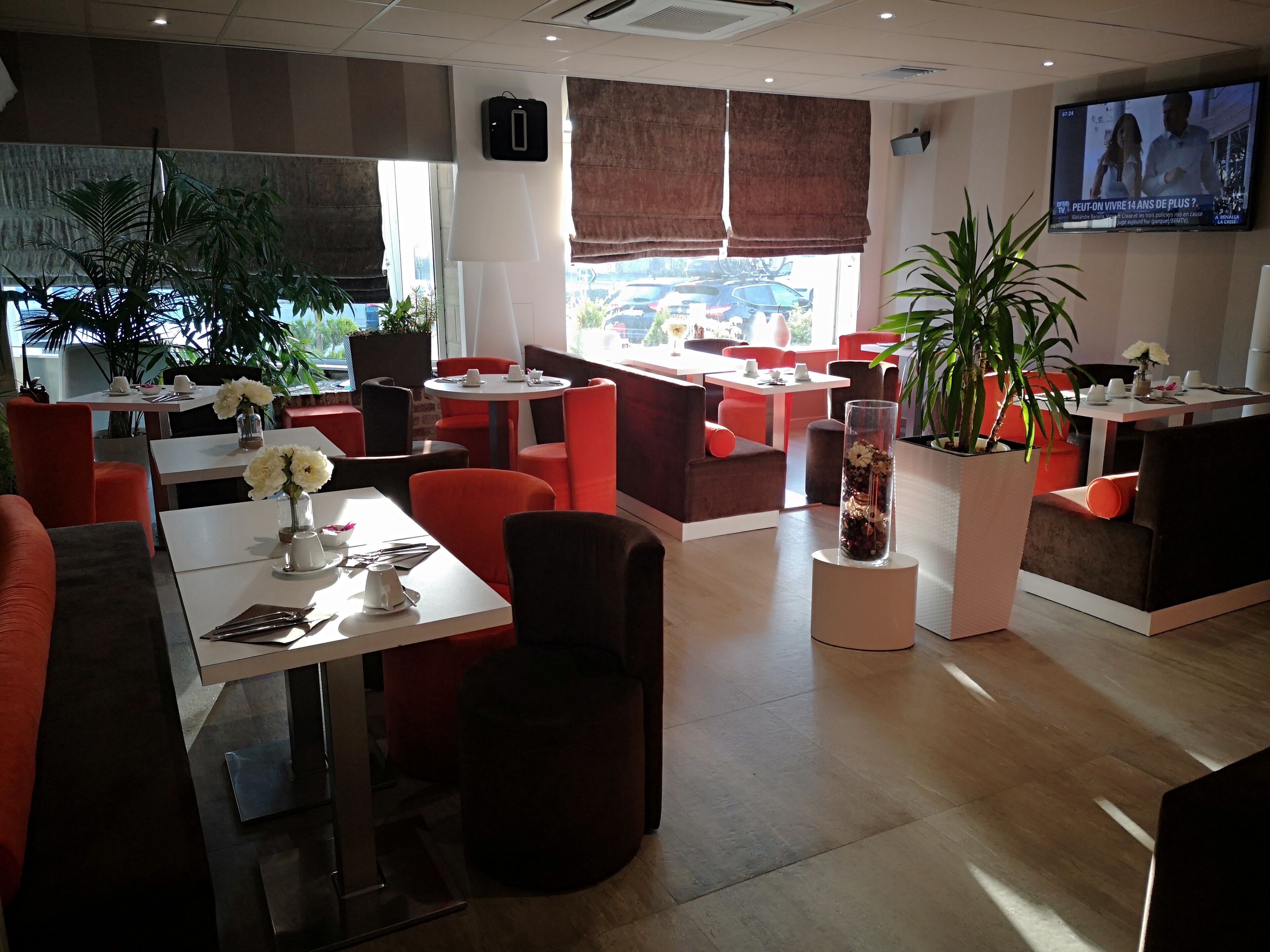 每日付費供應吃到飽早餐