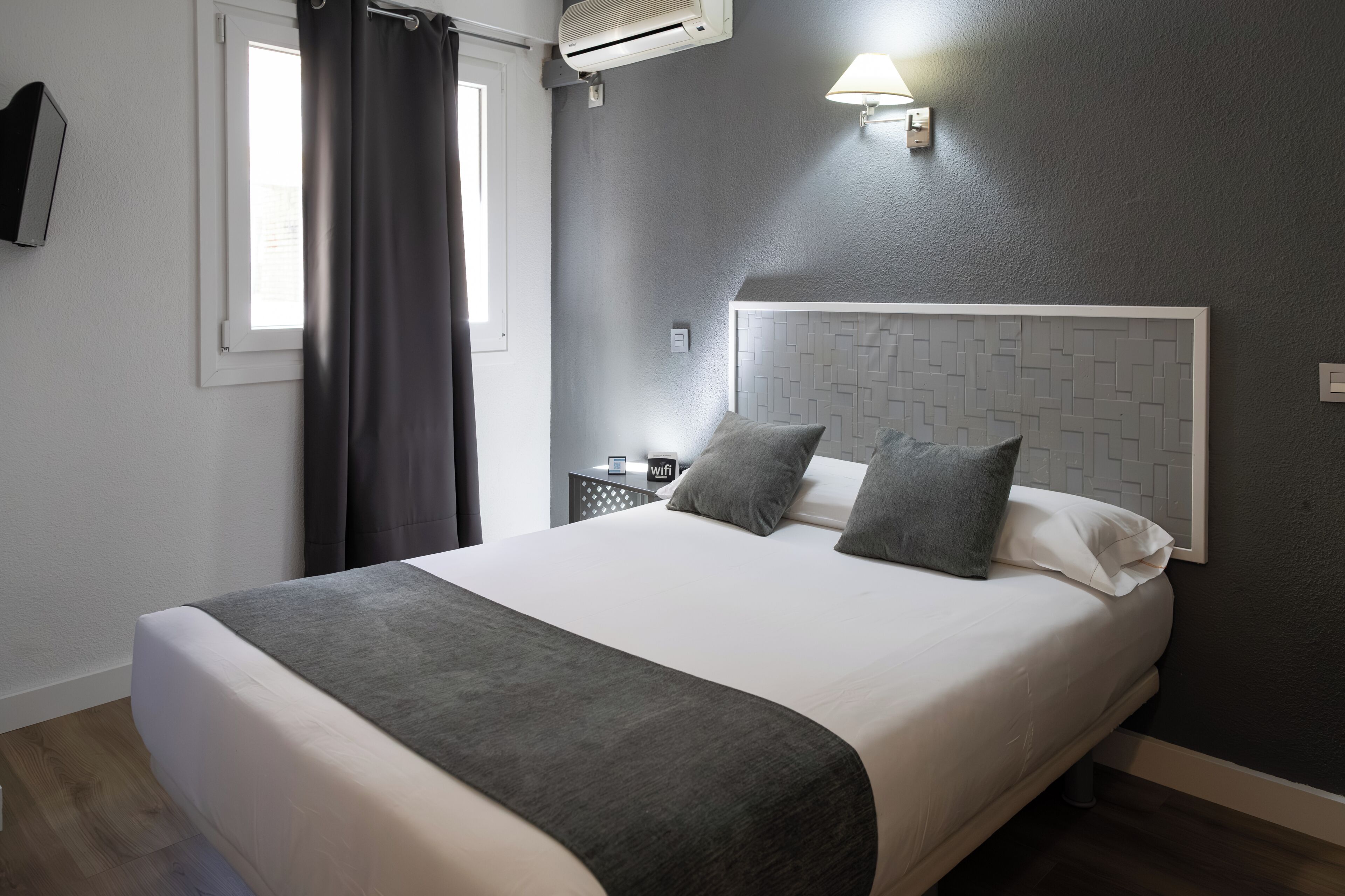 Standard-dobbeltværelse | Mørklægningsgardiner, gratis Wi-Fi, sengetøj