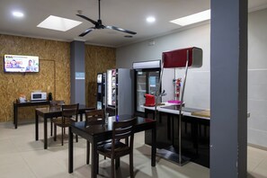 Cookware/dishes/utensils - Hotel Alda Centro Palencia (Palencia)