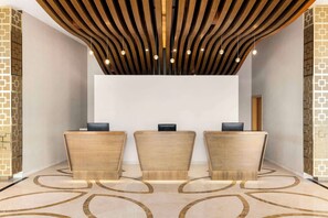 Reception - Levatio Suites Muscat, a member of Radisson Individuals (Muscat)