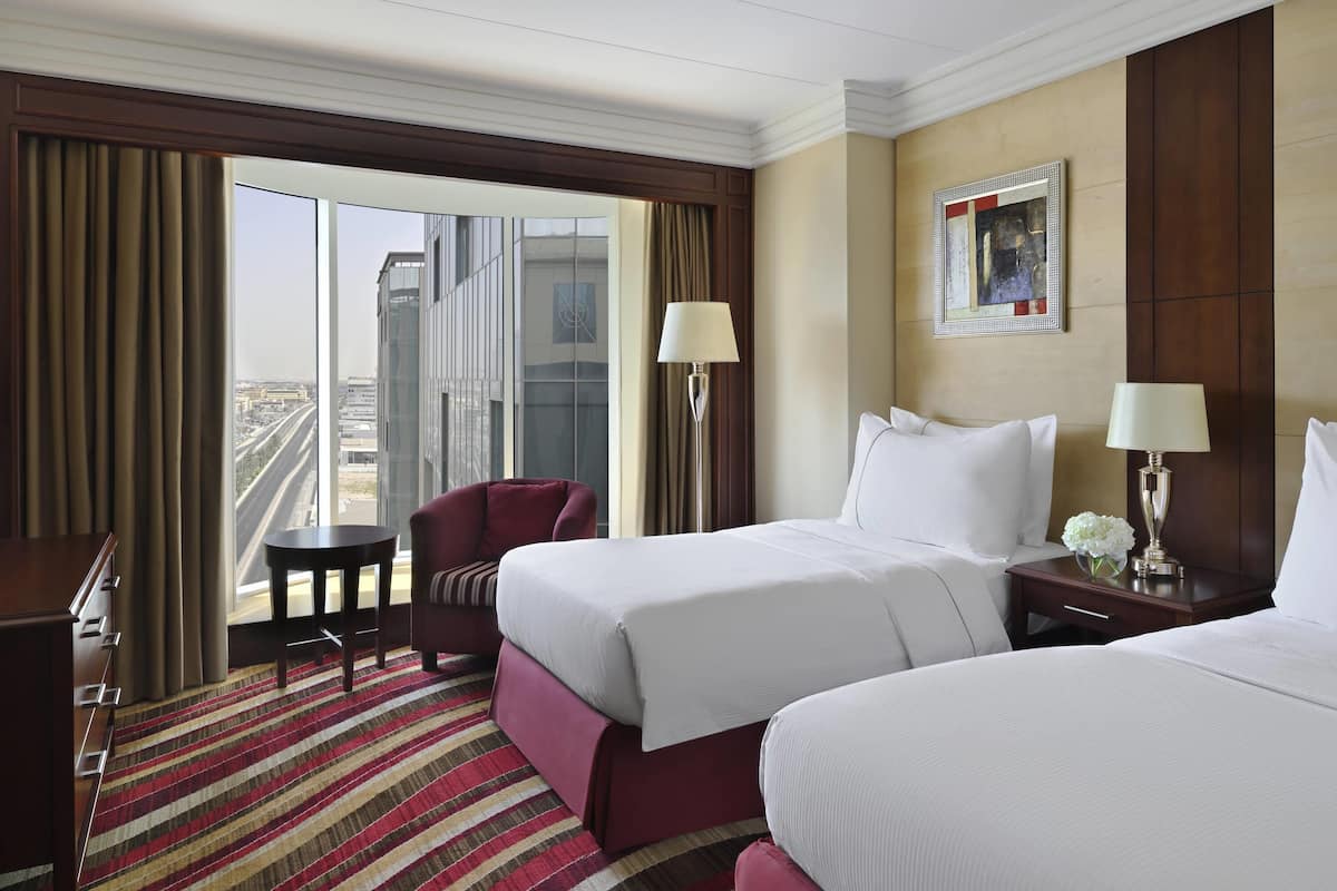 Superior-Zweibettzimmer, 2 Einzelbetten | Zimmersafe, Schreibtisch, Verdunkelungsvorhänge, schallisolierte Zimmer