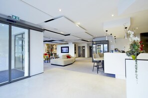 Bar (on property) - Kyriad Troyes Centre (Troyes)