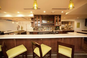 Bar (on property) - Hilton Garden Inn San Antonio-Live Oak Conference Center (San Antonio)