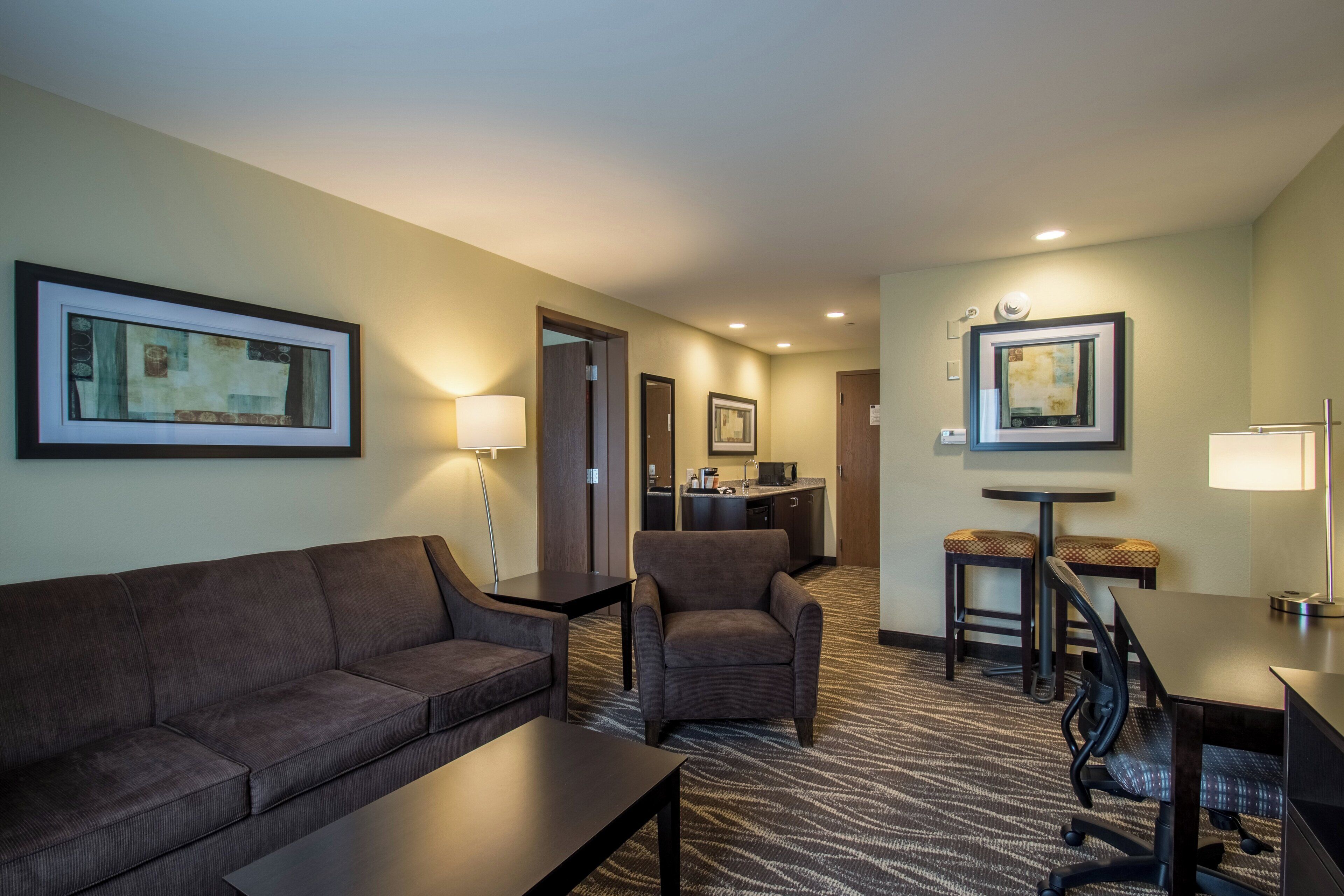 Premium bedding, pillowtop beds, desk, laptop workspace