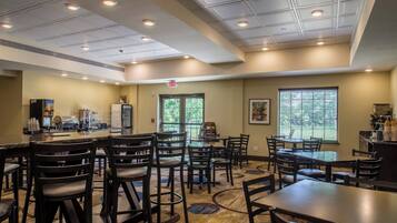 Free daily continental breakfast