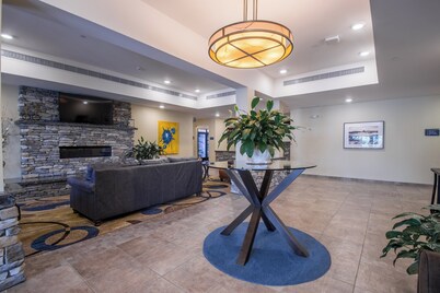 Cobblestone Inn & Suites - St Marys