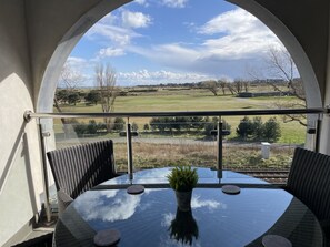 Deluxe Apartment | Balcony