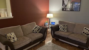 豪華公寓 | 起居區 | LED 液晶電視、iPod 底座