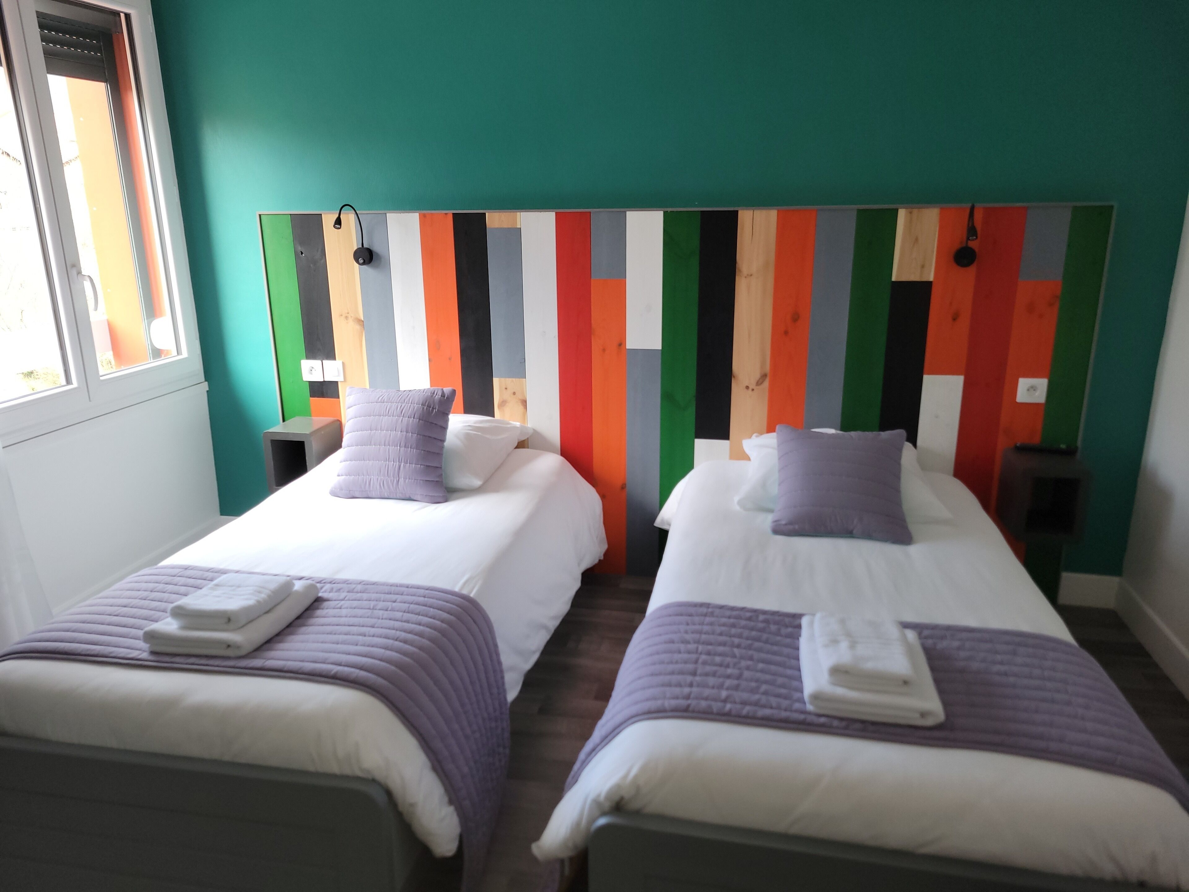 classic twin room, 2 single beds | desk, soundproofing, free cots/infant beds, free wifi
