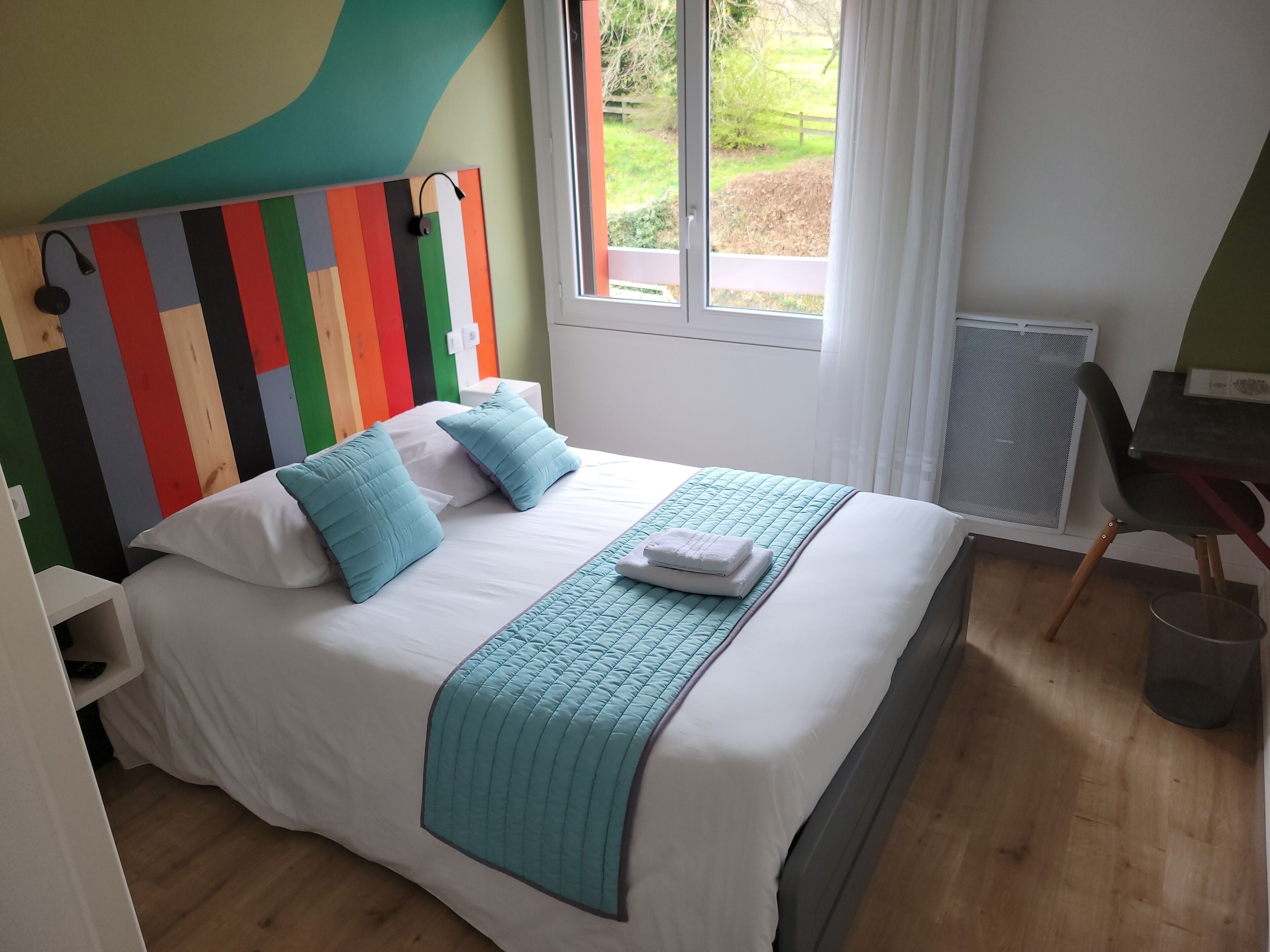 classic single room, 1 double bed | desk, soundproofing, free cots/infant beds, free wifi