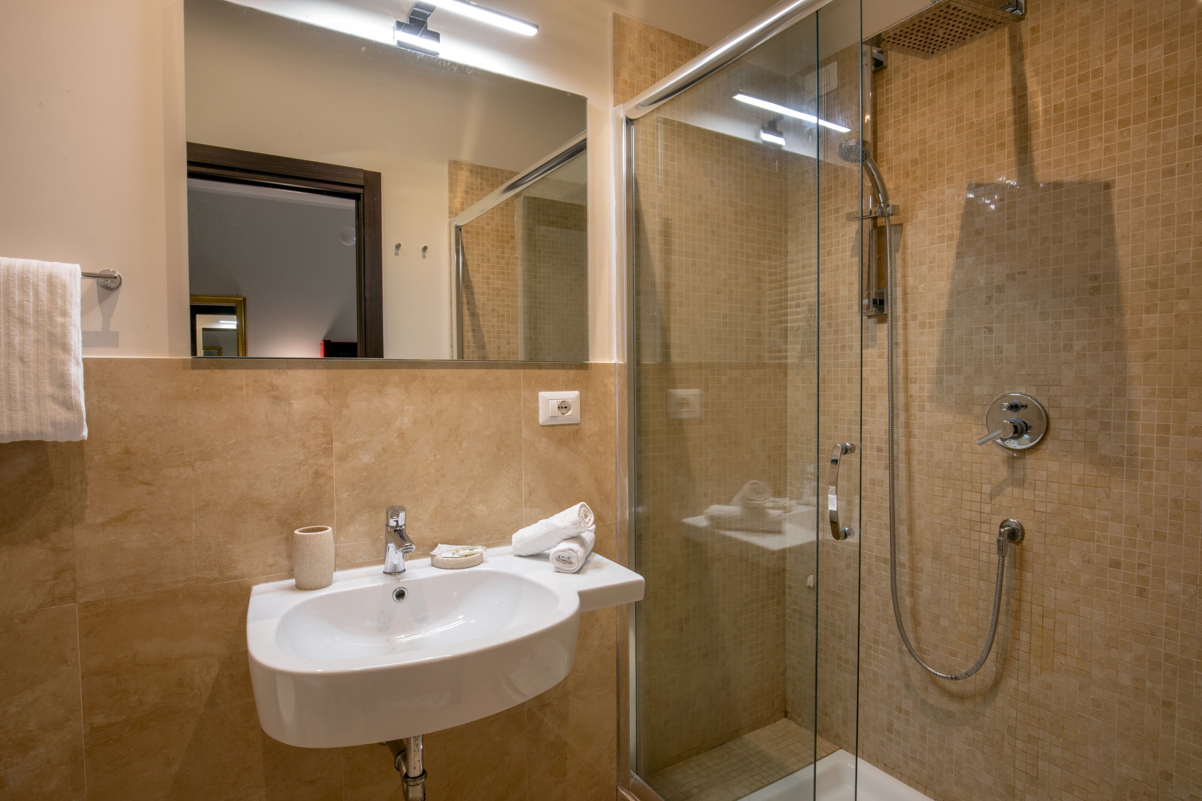 Photo - Daplace - Hotel Gran Torino Suites