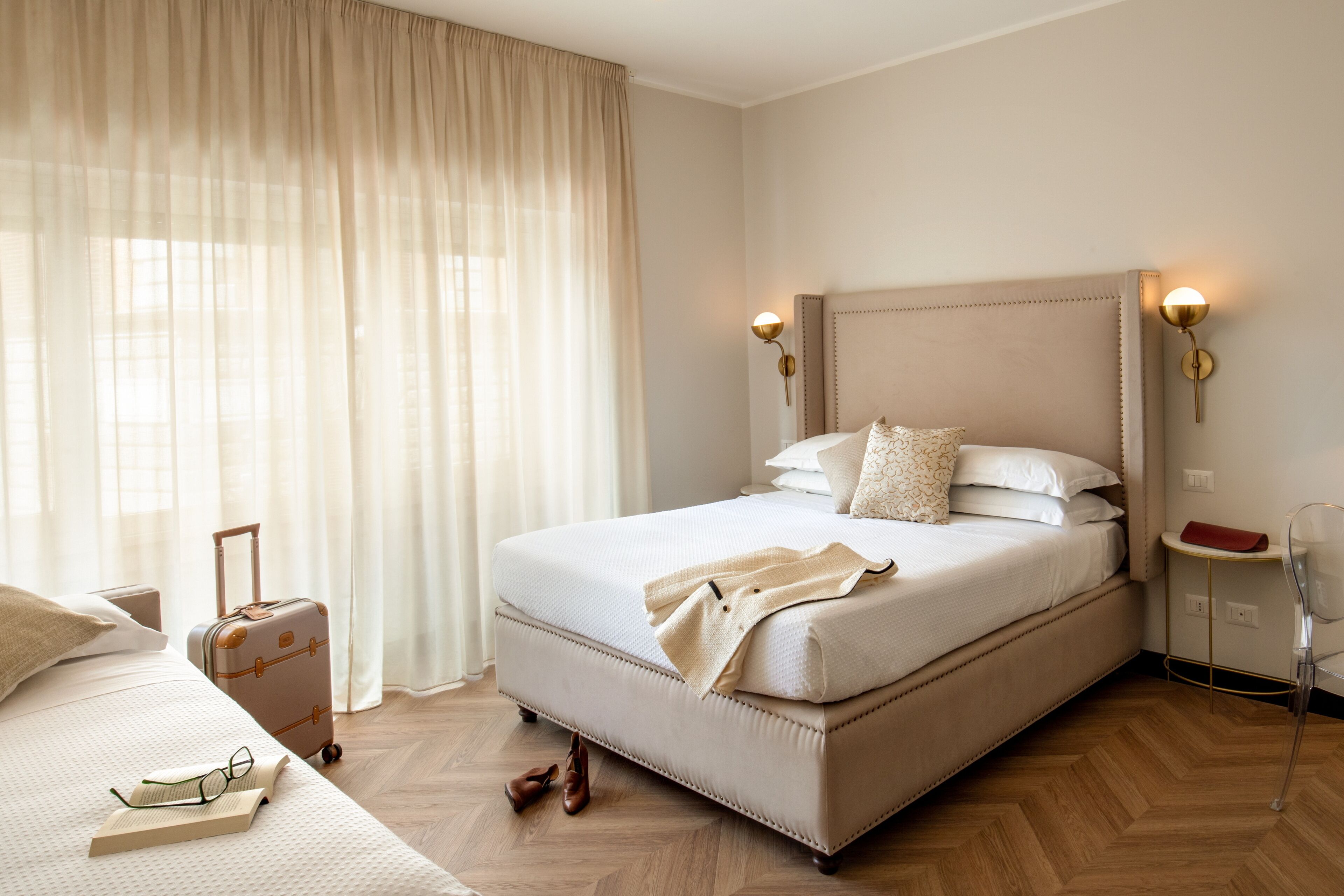 Deluxe-Dreibettzimmer | Schreibtisch, laptopgeeigneter Arbeitsplatz, kostenloses WLAN