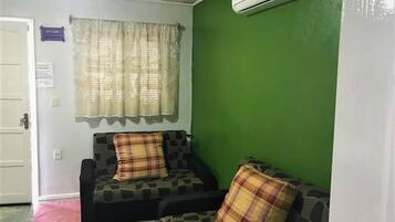 House | Living room | Flat-screen TV