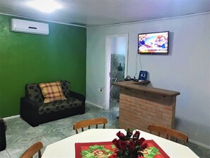 House | Living room | Flat-screen TV - Residencial Casa Verde (Gramado)