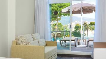 In-room safe, desk, blackout curtains, free WiFi
