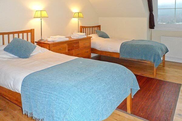 Standard Twin Room, Shared Bathroom | WiFi (free), bed sheets