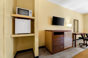 1 habitación, ropa de cama de alta calidad y escritorio 