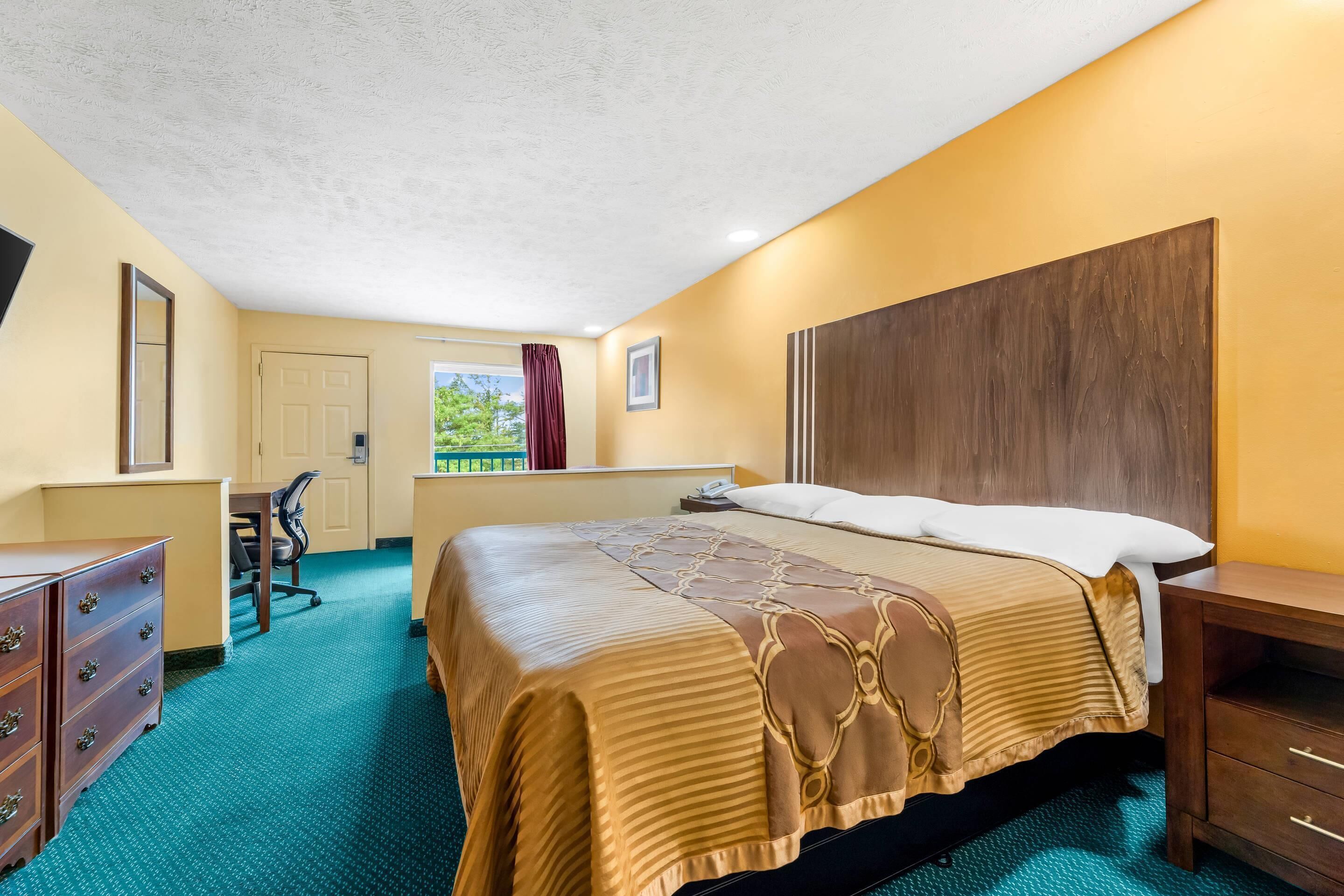 1 bedroom, premium bedding, desk, blackout drapes