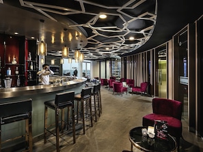 3 Bars/Lounges, Bar auf der Dachterrasse, Lobby-Lounge