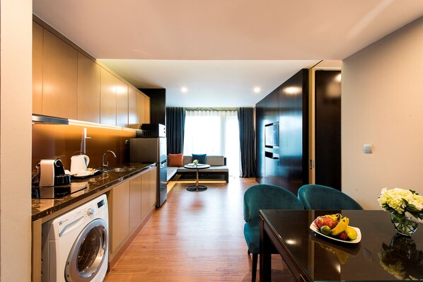 Executive Apartment, 1 Bedroom | Private kitchen | Fridge, microwave, electric kettle, cookware/dishes/utensils