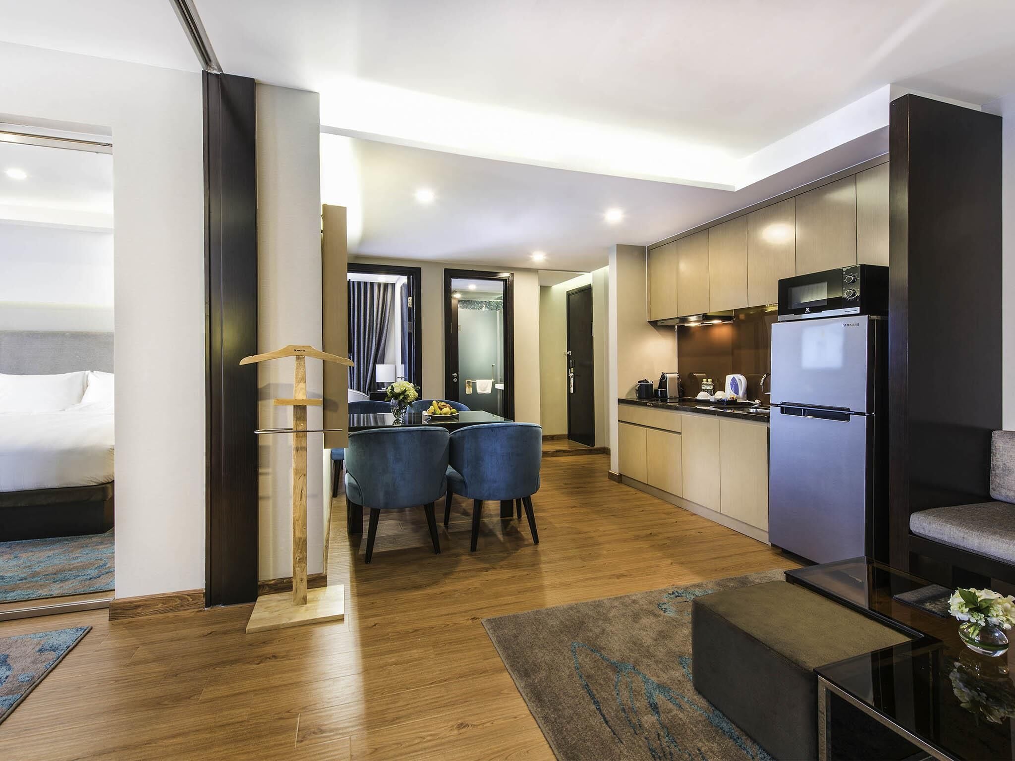 Executive Apartment, 2 Bedrooms | Hypo-allergenic bedding, free minibar items, in-room safe, desk