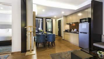 Executive-lejlighed - 2 soveværelser | 1 soveværelse, allergivenligt sengetøj, gratis produkter i minibaren