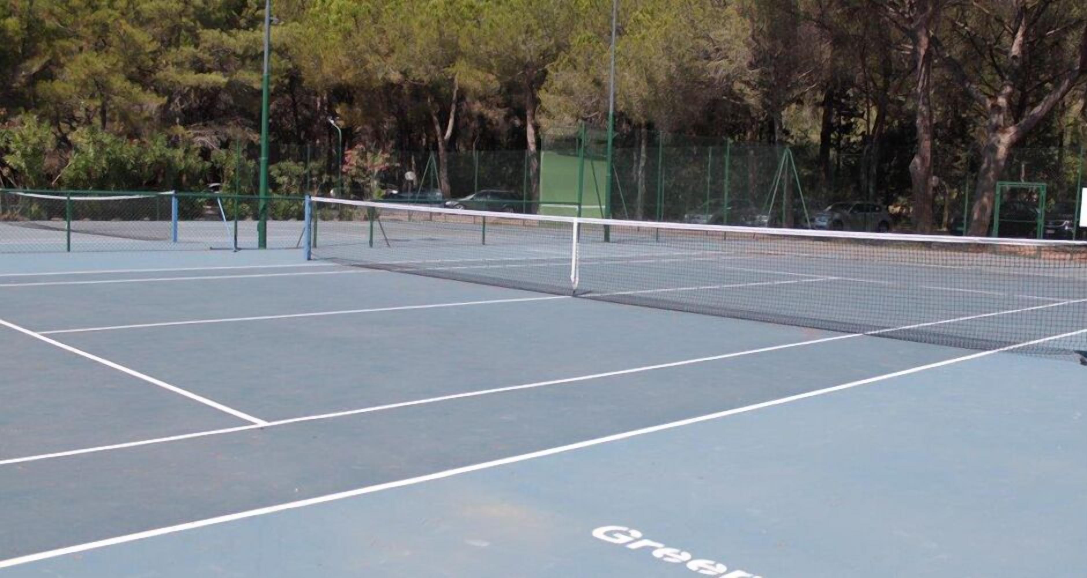 Tennis court