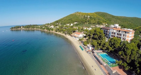 Aerial view. Hotel Punta Licosa