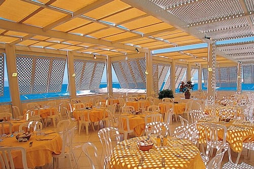 Colazione a buffet inclusa, servita tutte le mattine