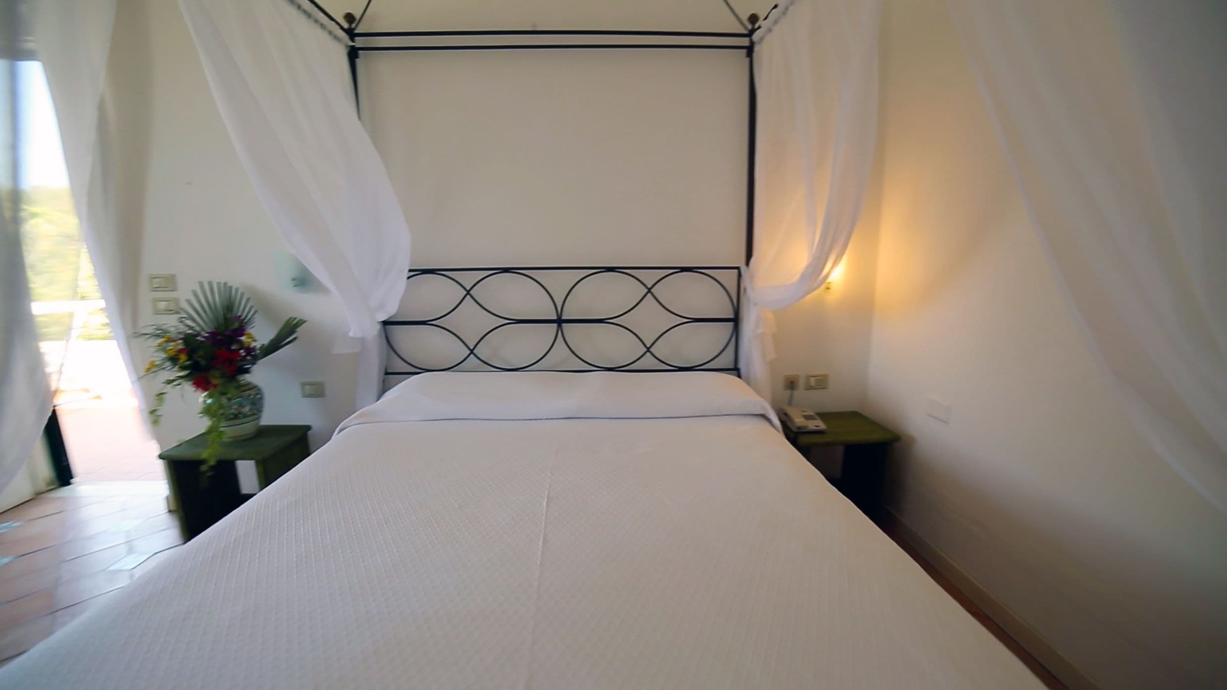 Caixa forta a l'habitació i bressols gratuïts 